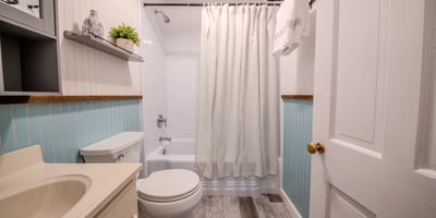 2667 White Chapel Road, Lively, VA