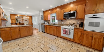 42 Venable Dr, Kilmarnock, VA