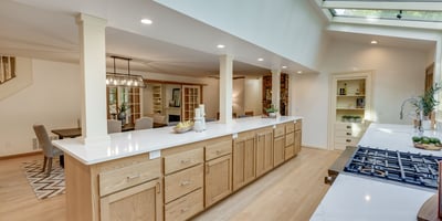 9025 NW Ash St., Portland, OR