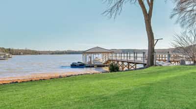 4293 Harbor Lane, Sherrills Ford, NC