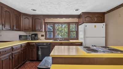 168-170 S Main St, Hopedale, MA