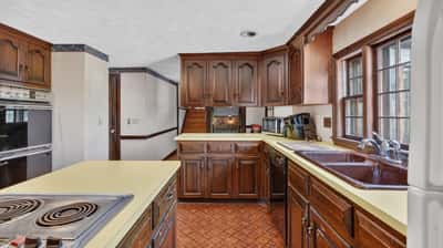 168-170 S Main St, Hopedale, MA