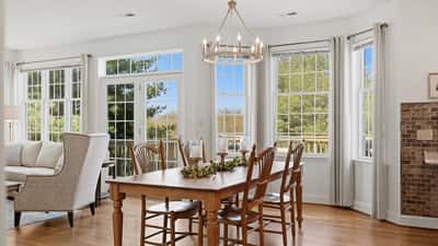 Breakfast Dining Area