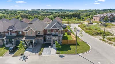 20 Viola St, East Gwillimbury, ON