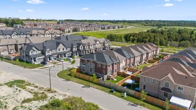 20 Viola St, East Gwillimbury, ON