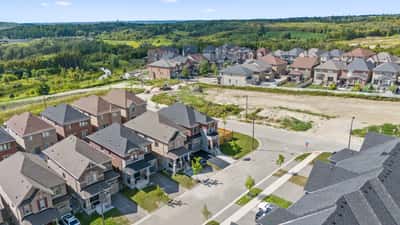 20 Viola St, East Gwillimbury, ON
