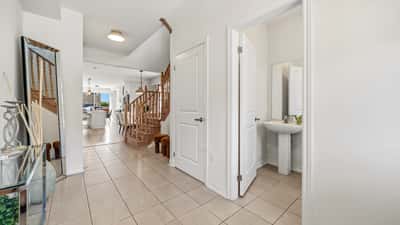 20 Viola St, East Gwillimbury, ON