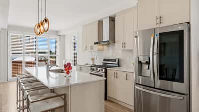 20 Viola St, East Gwillimbury, ON