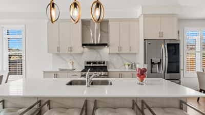20 Viola St, East Gwillimbury, ON