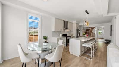 20 Viola St, East Gwillimbury, ON