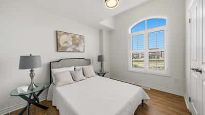 20 Viola St, East Gwillimbury, ON