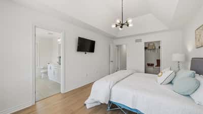 20 Viola St, East Gwillimbury, ON