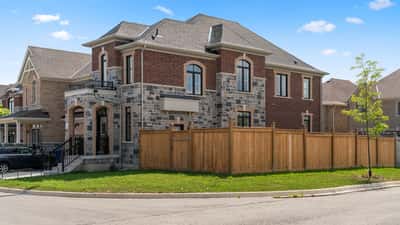 20 Viola St, East Gwillimbury, ON