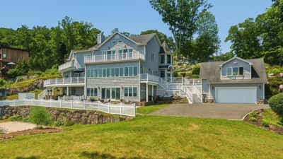1 Oak Dr, New Fairfield, CT