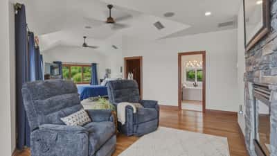 1 Oak Dr, New Fairfield, CT