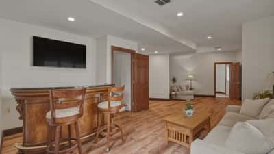 1 Oak Dr, New Fairfield, CT