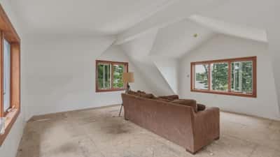 1 Oak Dr, New Fairfield, CT