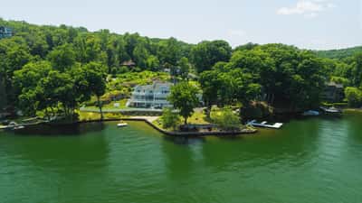 1 Oak Dr, New Fairfield, CT