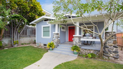 Original Venice Beach Cottage. 100 years old but fully restored down to the studs.