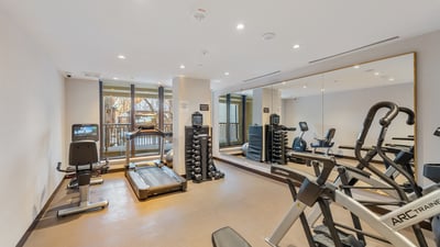 1 Strathgowan Ave suite 710, Toronto, ON
