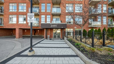 2495 Dundas St W #305, Toronto, ON