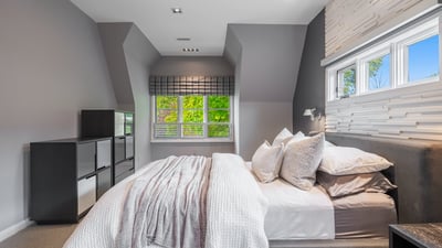 24 Glenview Ave, Toronto, ON