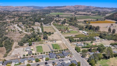 122 Pearwood Ave, Arroyo Grande, CA