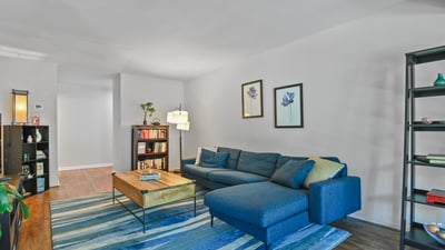 9700 Kingsbridge Drive, 202, Fairfax, VA