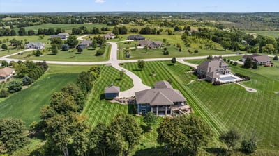 2177 Elsies Dr, Richfield, WI