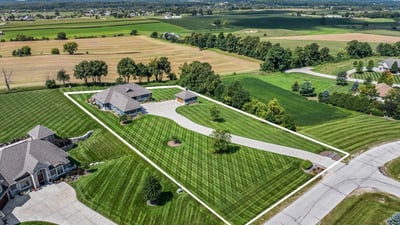 2177 Elsies Dr, Richfield, WI