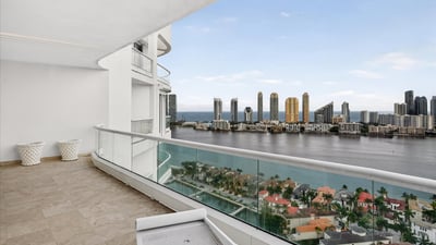 7000 Island Blvd PH-02, Aventura, FL