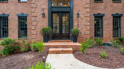 9460 Mistwater Close, Roswell, GA