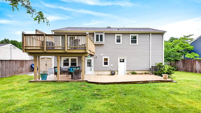 Charming backyard retreat awaits you!