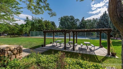 576 E Riverchase Way, Eagle, ID