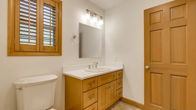 9025 NW Ash St., Portland, OR