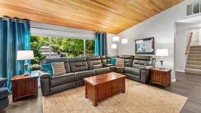 6990 SW Heath Pl, Beaverton, OR