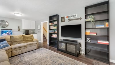 6990 SW Heath Pl, Beaverton, OR