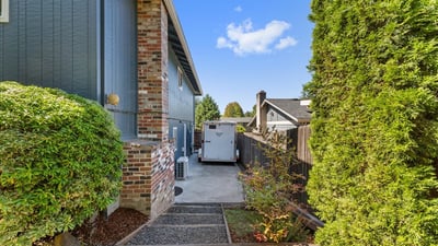 6990 SW Heath Pl, Beaverton, OR