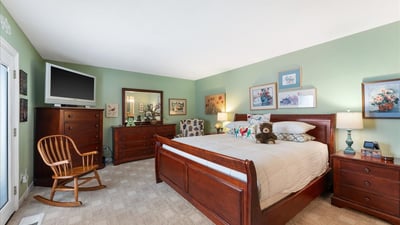 15930 SW Greens Way, Portland, OR