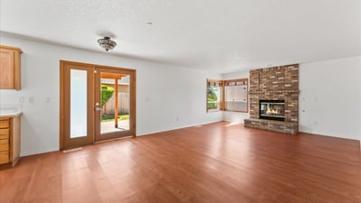 12402 Cominger Dr, Oregon City, OR