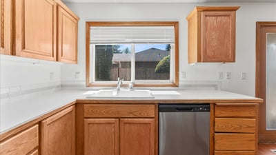 12402 Cominger Dr, Oregon City, OR