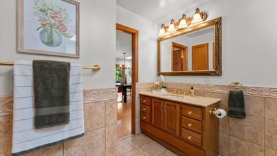 9150 SW Salmon St, Portland, OR