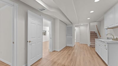 9150 SW Salmon St, Portland, OR
