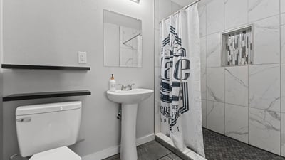 13920 S Lucia Lane, Mulino, OR