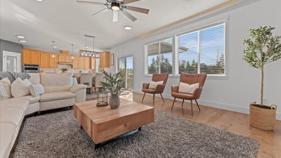 13920 S Lucia Lane, Mulino, OR