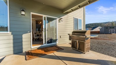 13920 S Lucia Lane, Mulino, OR
