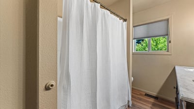 10100 SE Walnut Drive, Happy Valley, OR