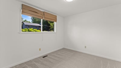 12025 SW Springwood Dr, Tigard, OR