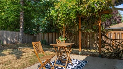 12025 SW Springwood Dr, Tigard, OR