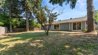 12025 SW Springwood Dr, Tigard, OR